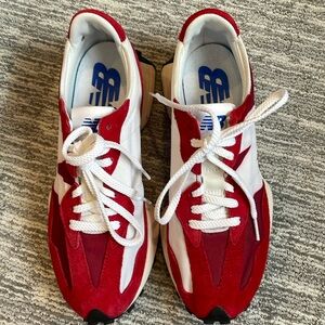 NWOT Men’s new balance 327 red size 8.5